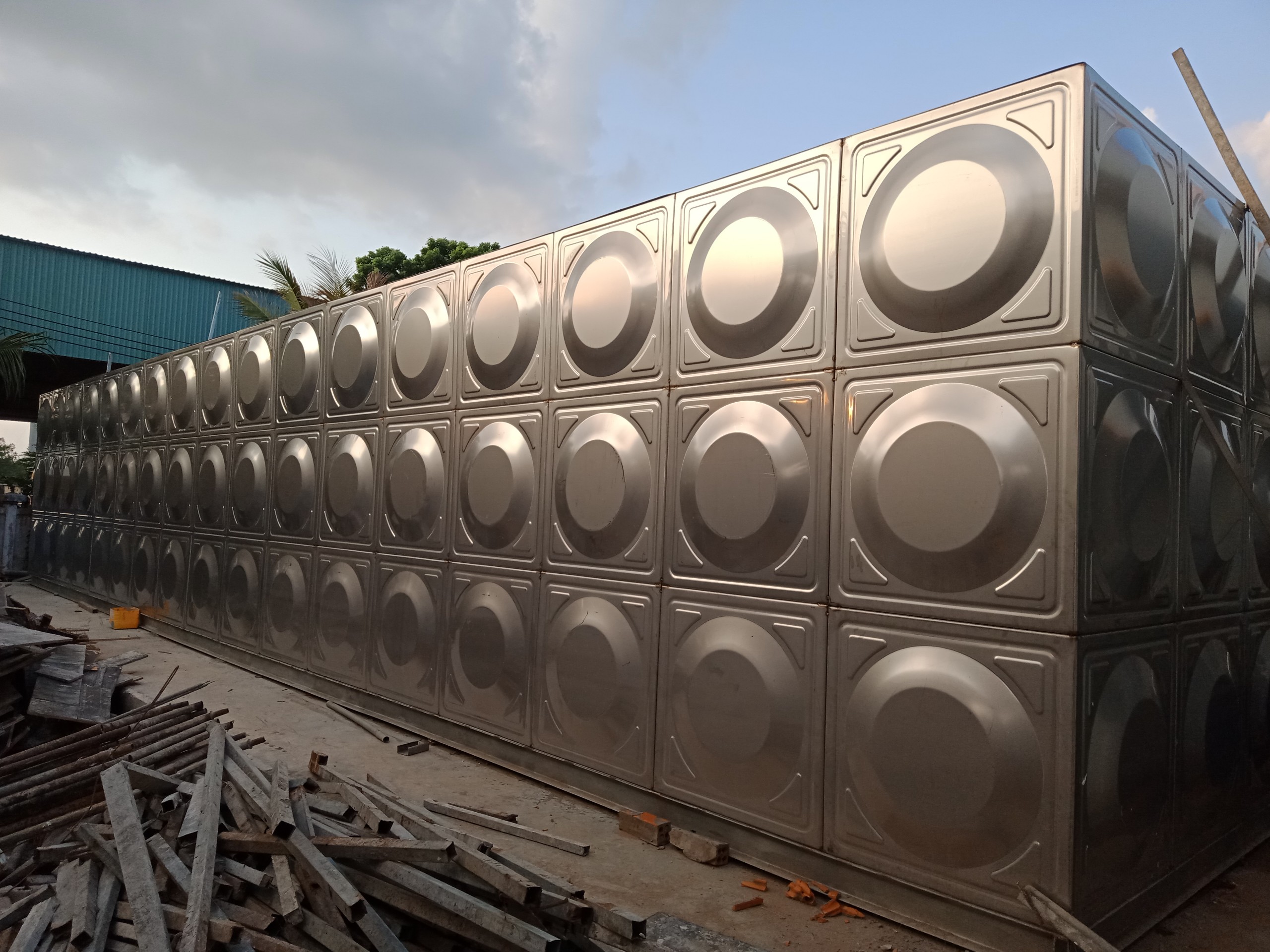 Những yếu tố ảnh hưởng đến lắp đặt bồn nước lắp ghép inox